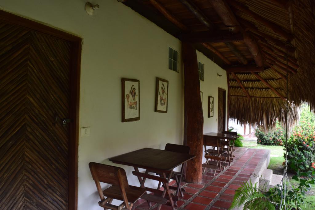 Palomino Breeze Hostal Exterior photo